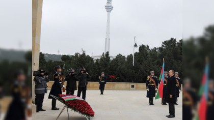 Prezident İlham Əliyev Şəhidlər xiyabanını ziyarət edib 