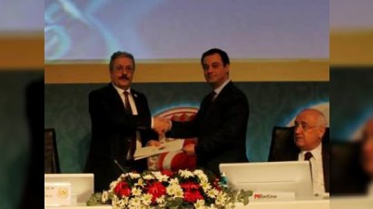 Elşad İskəndərov İslam Əməkdaşlıq Təşkilatında anlaşma imzaladı