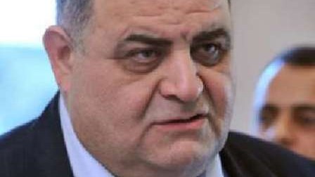 Elçin Behbudov həbsdə olan köməkçisinin ittihamına cavab verdi 