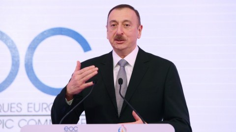 İlham Əliyev Davosda “Bakı-2015” ilk Avropa Oyunlarının təqdimatına qatlıb