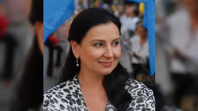 Deputata siyasi fahişə dedilər 