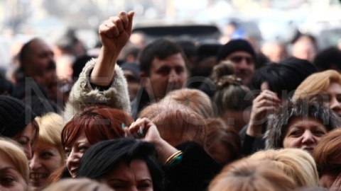 Ermənistanda növbəti aksiya - baş nazir etirazçıları qəbul etmədi - FOTOLAR
