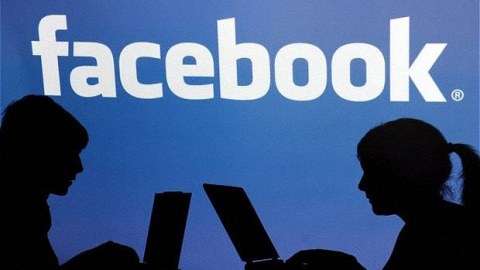 Azərbaycanda Faceboook problemi yaşandı - YENİLƏNİB