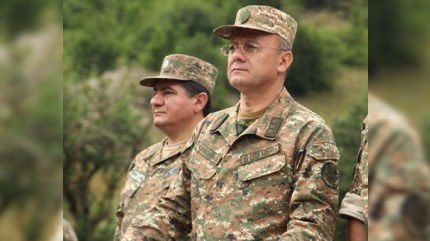 Ermənistanın müdafiə naziri prezidentlik iddialarından danışdı