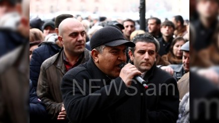 Ermənistanın baş nazirinə ultimatum: “Ya aşağı düş, ya da çıx get!”