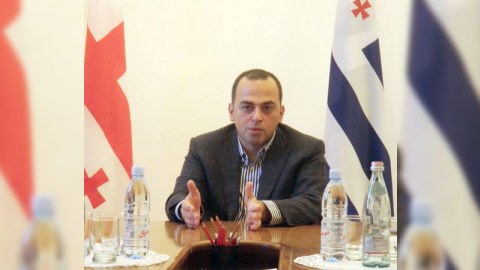 Acariyanın keçmiş hökumət başçısı Ukrayna prezidentinin müşaviri oldu 