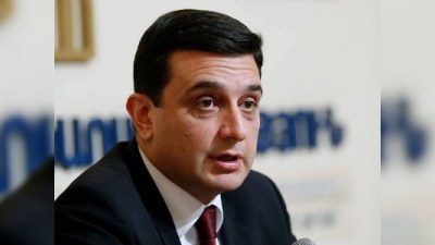 Səhiyyə nazirinin avtomobili cərimə meydançasına aparıldı
