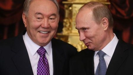 Putinlə Nazarbayev müzakirə apardı 