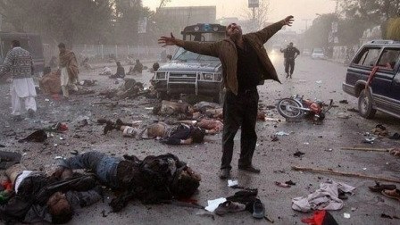 16 yaşlı terrorçu qız 16 nəfəri öldürdü, 30-nu yaraladı