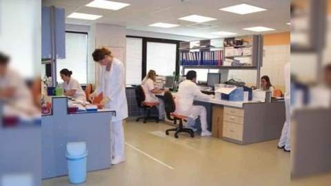“Bu gün əksər özəl klinikaların fəaliyyəti aşağı xidmətlə yüksək pula satılır”