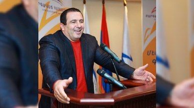 Tsarukyan və 4 partiyadaşı deputatlıqdan məhrum ediləcək