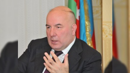 Elman Rüstəmov manatın kursunun dəyişdirilmə səbəblərini açıqladı