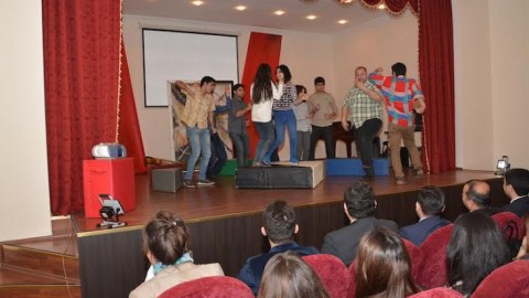 Müəllimlər institutunda “Həyatla oyun»