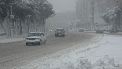 Bakıdan rayonlara gedən yollar buz bağlayıb