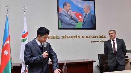 Bakı Ali Neft Məktəbində sərgi keçirilib - FOTO 