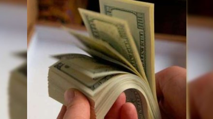 Mərkəzi Bank dolların kursuna görə 6 bankı cəzalandırdı
