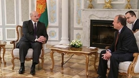 Lukaşenko ABŞ nümayəndələri ilə gizli görüş keçirib -  FOTO