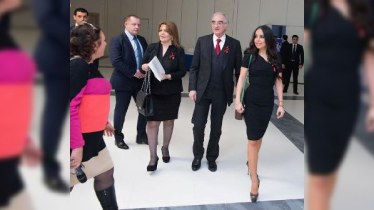 Leyla Əliyeva Xocalıda hər iki valideynini itirmiş gənclərlə görüşüb - FOTOLAR