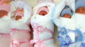 Köçkün ailəsinin üçəmləri yeni xəstəxanaya köçürüldü