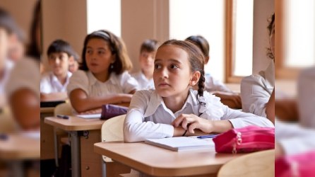 Azərbaycanda məktəblilərin yaz tətili günlərində dəyişiklik edilib 