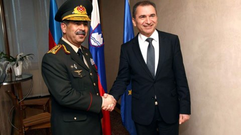 Azərbaycan və Sloveniya müdafiə nazirləri görüşdülər