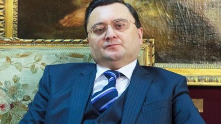 “Admiral” ticarət mərkəzinin milyarder sahibi mühakimə olunacaq