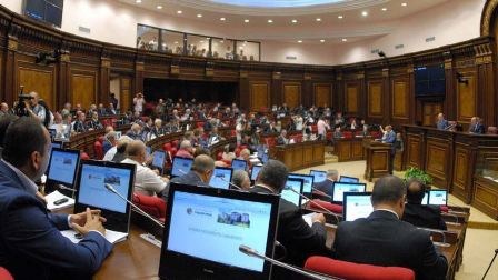 Deputatların sayı azalacaq