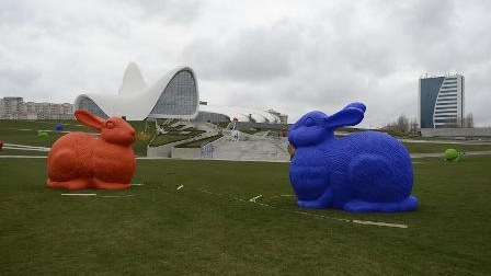 “Cracking art” incəsənət əsərləri Heydər Əliyev Mərkəzində - FOTOLAR