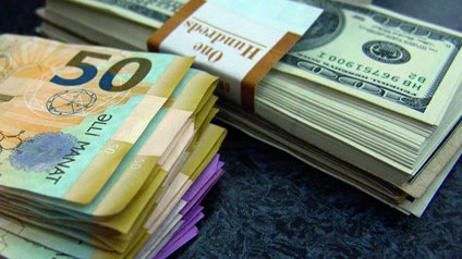 “Dollarla götürülən kreditlərin faizləri aşağı salınmalıdır” - Ekspert