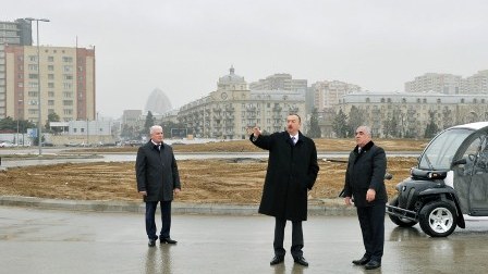 Prezident Bakı Ağ Şəhər bulvarında inşaat işlərinin gedişi ilə tanış olub - FOTOLAR