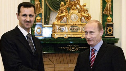 Putin Əsədə silah satırmış