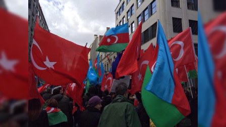 Azərbaycan və Türk diaspor təşkilatları Brüsseldə aksiya keçirdilər - FOTOLAR