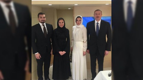 İlham Əliyev ailəsilə birgə ümrə ziyarətində - FOTO
