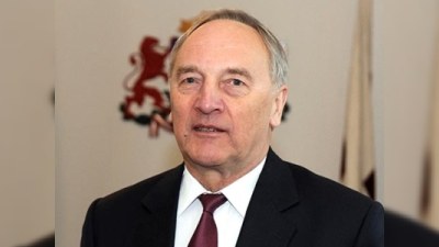 Prezident ikinci dəfə namizəd olmaqdan imtina etdi 