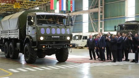 Azərbaycanda ilk dəfə "KAMAZ" avtomobili buraxıldı - FOTOLAR