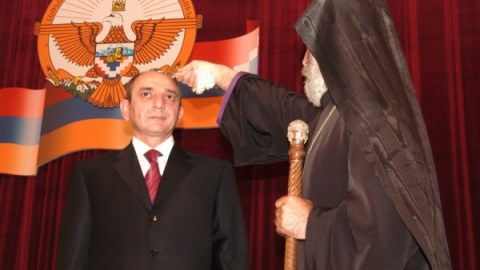 Qarabağda gərginlik: “Müxaliflər” Bako Saakyanı diktator adlandırdı