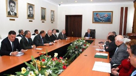Əhliman Əmiraslanov yay imtahan sessiyası ilə bağlı tapşırıq verdi