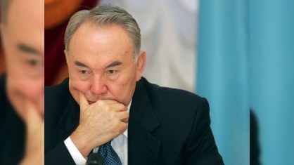 Nazarbayev prezident seçildiyinə görə üzr istədi: "Mən heç nə edə bilmərəm"