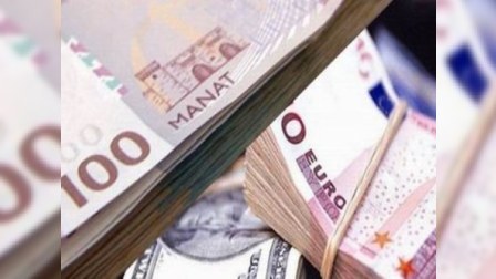 Dollar ucuzlaşdı, avro bahalaşdı