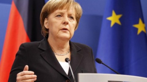 Merkel  Moskvaya getməsinin səbəbini açıqladı