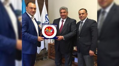 Azad Rəhimov jurnalisti qəbul edib- FOTO