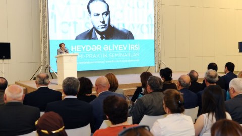 Heydər Əliyevin Azərbaycan dili ilə bağlı gördüyü işlər gündəmə gətirildi