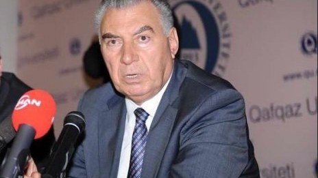 “Bəzi məmurlar özlərini pis kişi eləmək istəmirlər” - Əli Həsənovun sərt çıxışına deputatdan MÜNASİBƏT 