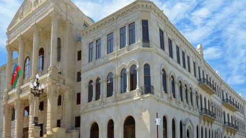 Baş prokurorluq baş redaktora XƏBƏRDARLIQ etdi