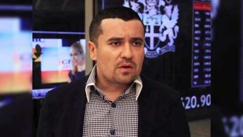 Həbsdə olan azərbaycanlı oliqarxın oğlu atasının borcunu qaytarmağa çalışır 