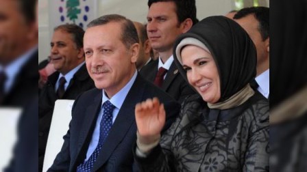 Ərdoğan və xanımı MHP üzvünə zəng edib ona dəstək oldular 
