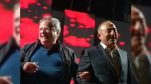 Nazirlər mahnı oxudular, xanımları da rəqs etdilər - VİDEO