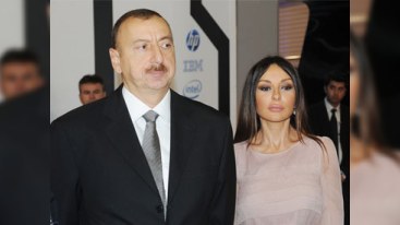 İlham Əliyev və xanımı "Bulvar Hotel”in açılışına getdilər 