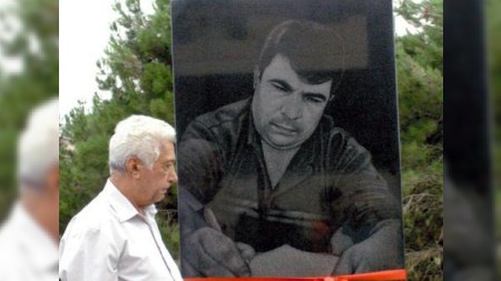 Mərhum jurnalist Elmar Hüseynovun bacısı: “Atam öləndə Ruşaniyə bizə zəng etmədi”