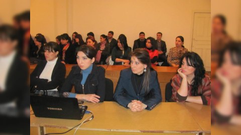 Universitet gənc müəllimlər axtarır